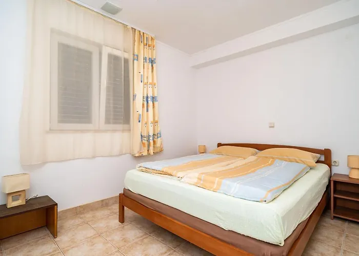 10233b Apartament